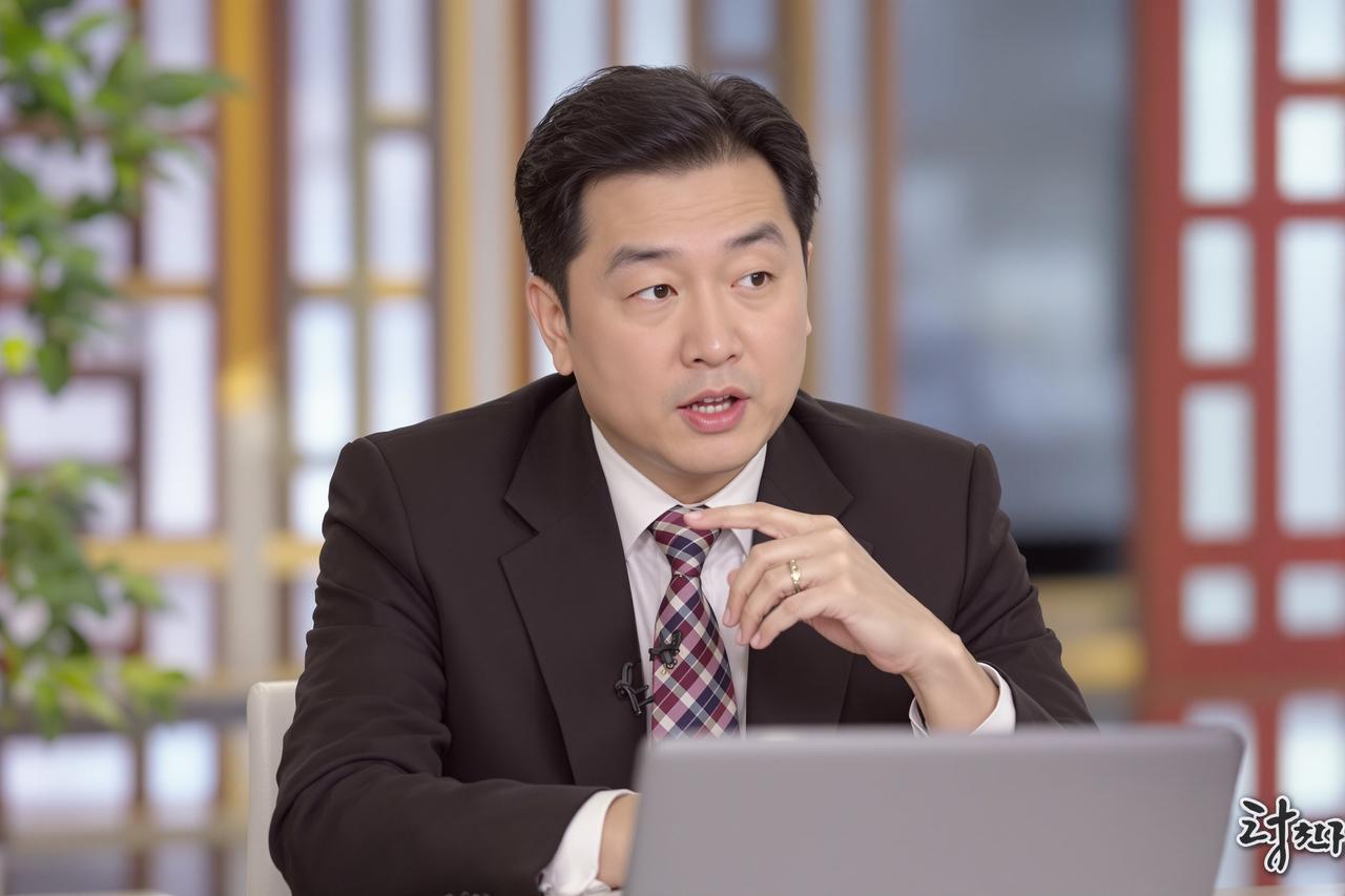 吃瓜天堂51网 - 某知名主持人被曝收受巨额礼品，内部人士提供详细账单